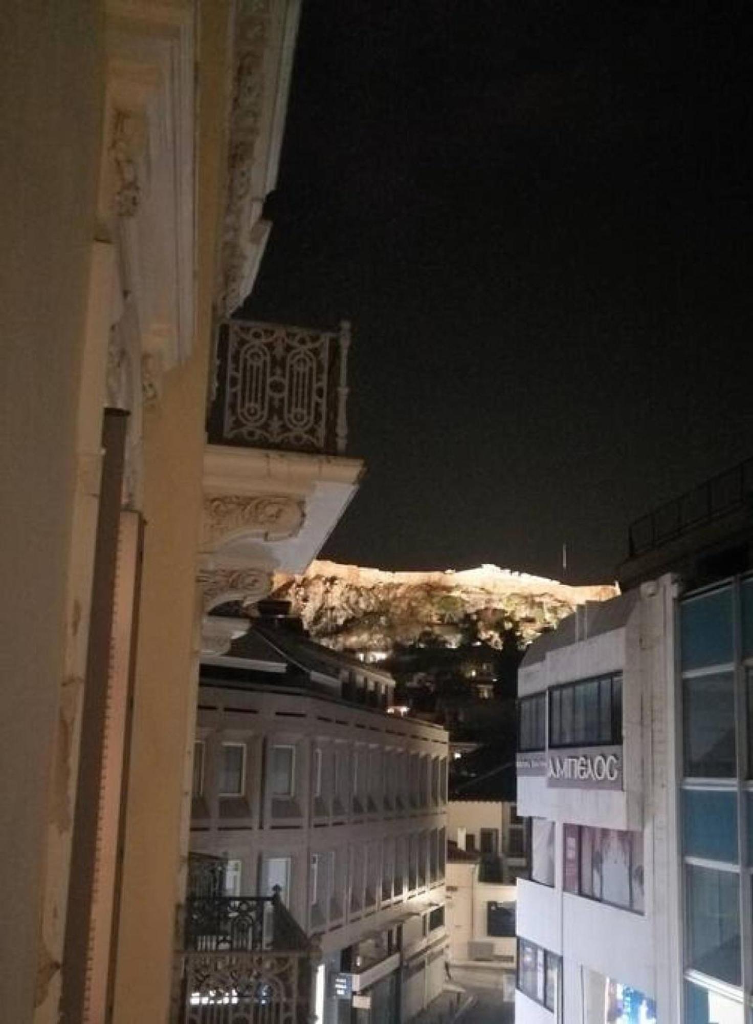 Elegant Apartment Under The Acropolis Афины Экстерьер фото